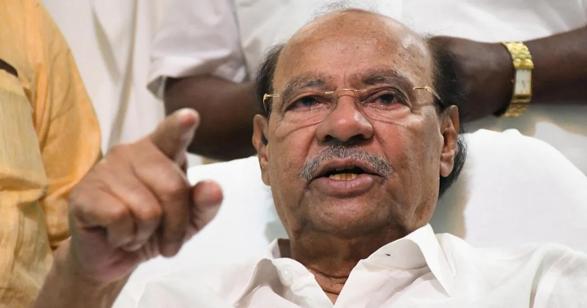 मद्रास उच्च न्यायालय में पीएमके संस्थापक रामदोस ने आम चिन्ह को फ्रीज़ करने की मांग की