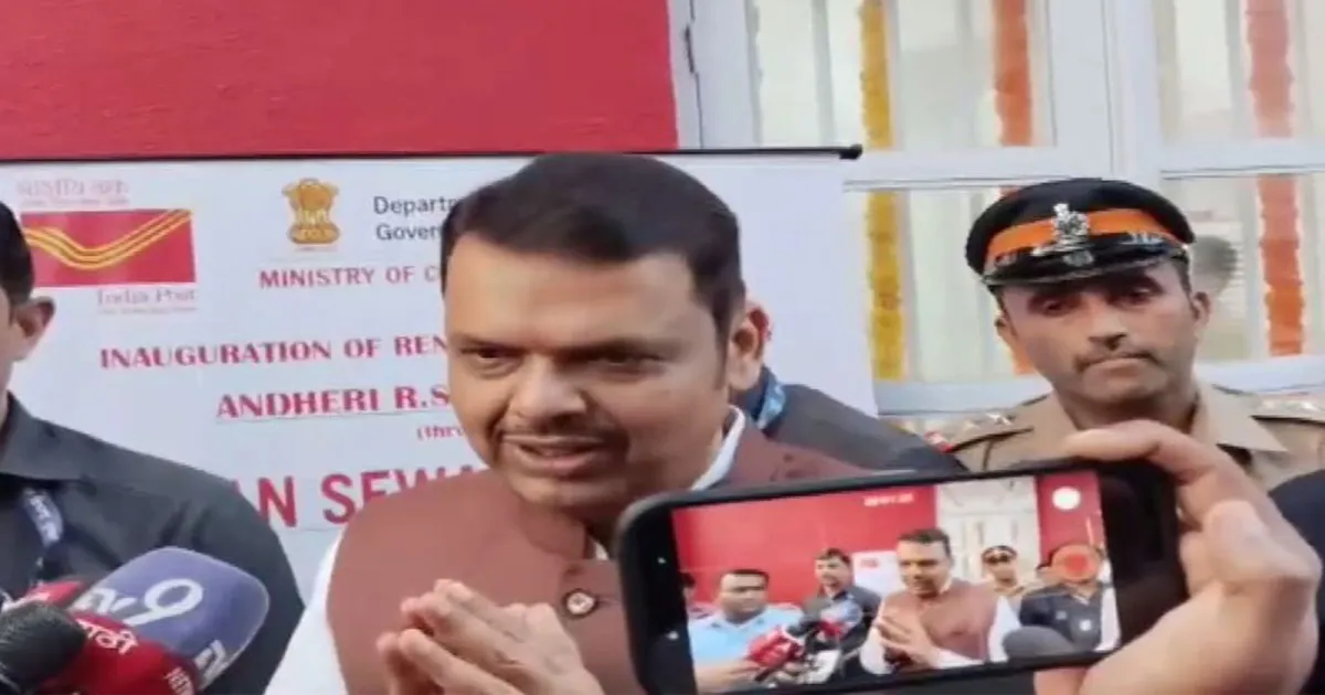 अमित शाह द्वारा सुवेंदु अधिकारी को पश्चिम बंगाल का मुख्यमंत्री घोषित किए जाने पर देवेंद्र फडणवीस ने दी बधाई, बताया भावुक क्षण