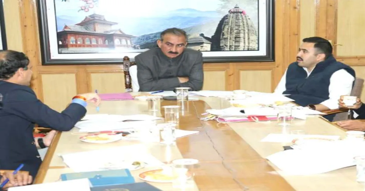 हिमाचल मुख्यमंत्री सुखविंदर सिंह सुक्खू ने शिमला सब्जी मंडी और हमीरपुर सिटी सेंटर परियोजनाओं की समीक्षा की