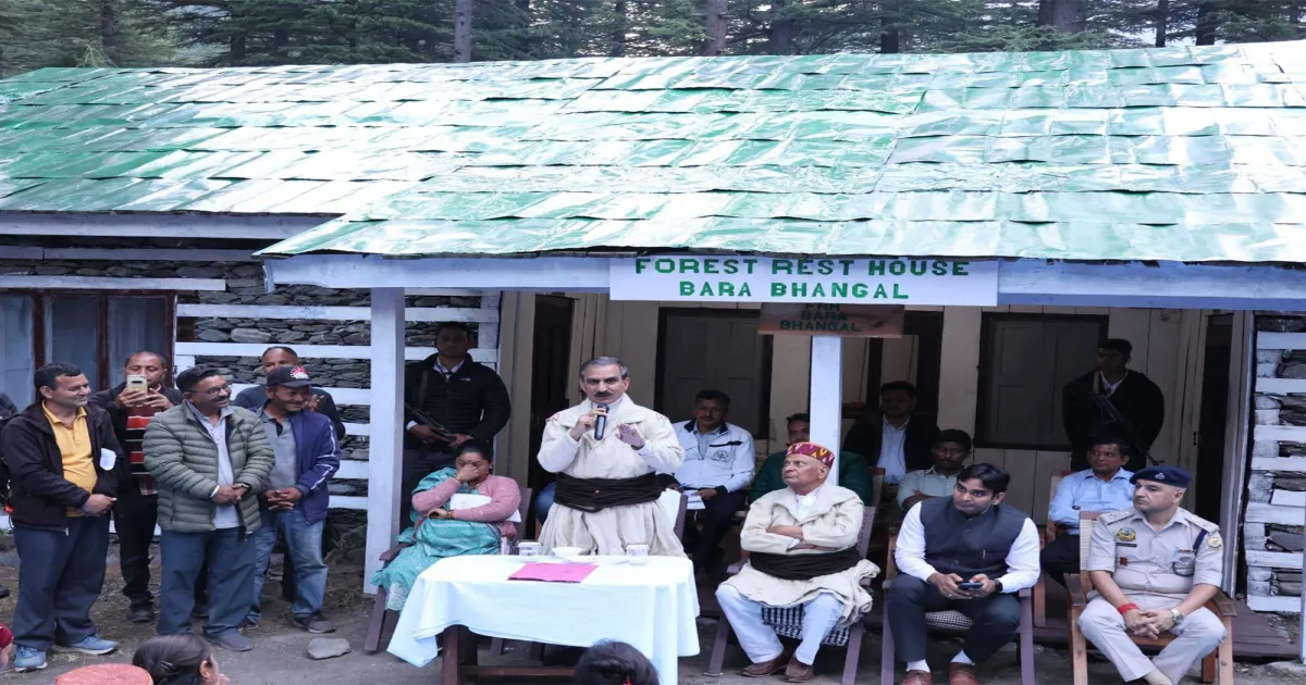 हिमाचल प्रदेश के सीएम ने बाड़ा भंगाल के लिए सड़क संपर्क हेतु 10 करोड़ रुपये की घोषणा की