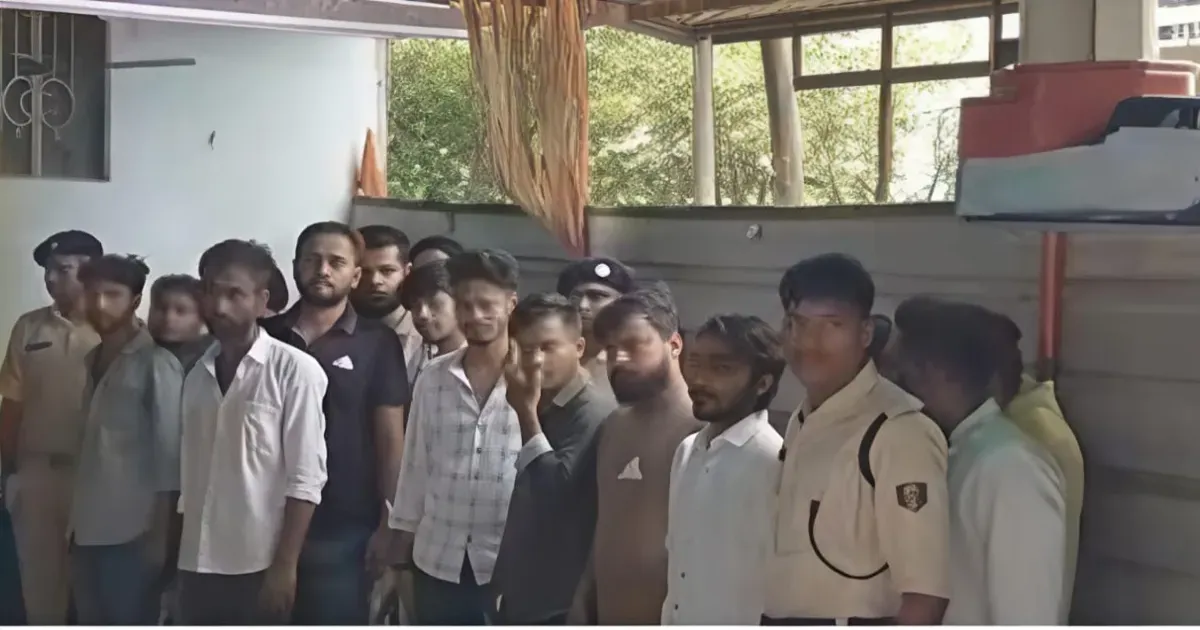 पटना में जमीन कब्जे की साजिश नाकाम, हथियारों के साथ 17 अपराधी गिरफ्तार