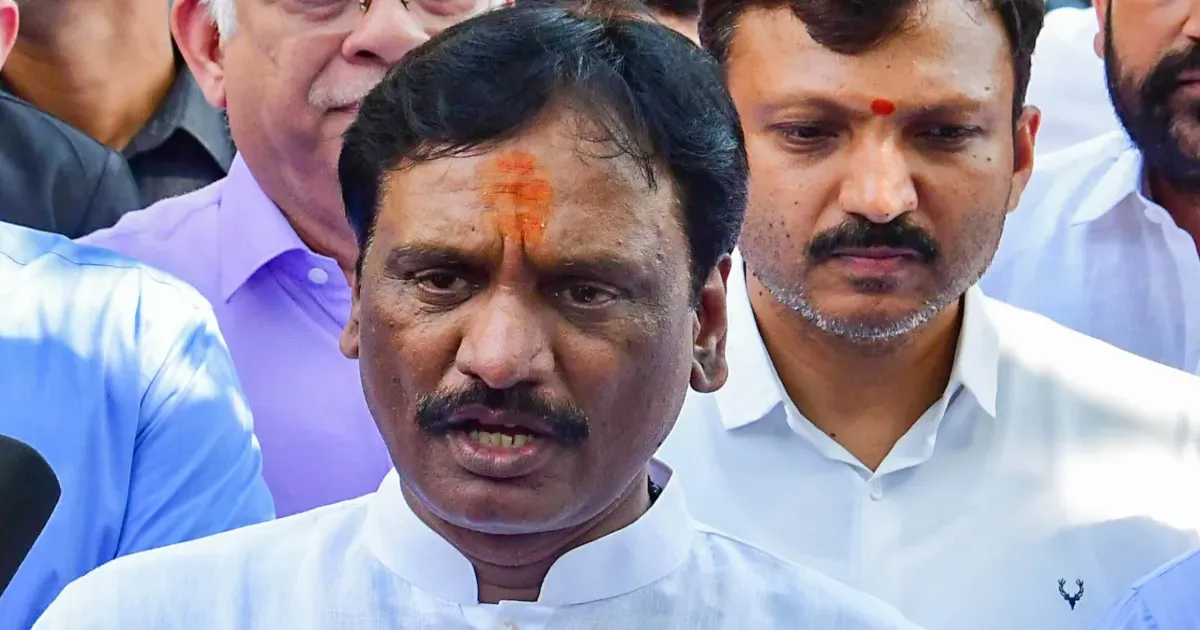 विनायक राउत की बहू ने ससुराल पक्ष पर लगाया जादू-टोना और घरेलू हिंसा का आरोप, 7 लोगों पर केस दर्ज