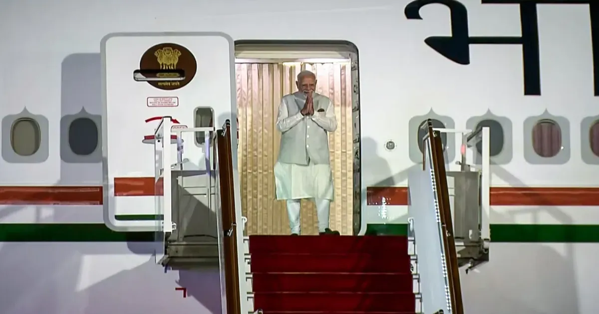 SCO शिखर सम्मेलन में शामिल होने किर्गिस्तान पहुंचे पीएम मोदी, कई देशों के नेताओं से करेंगे द्विपक्षीय बैठक