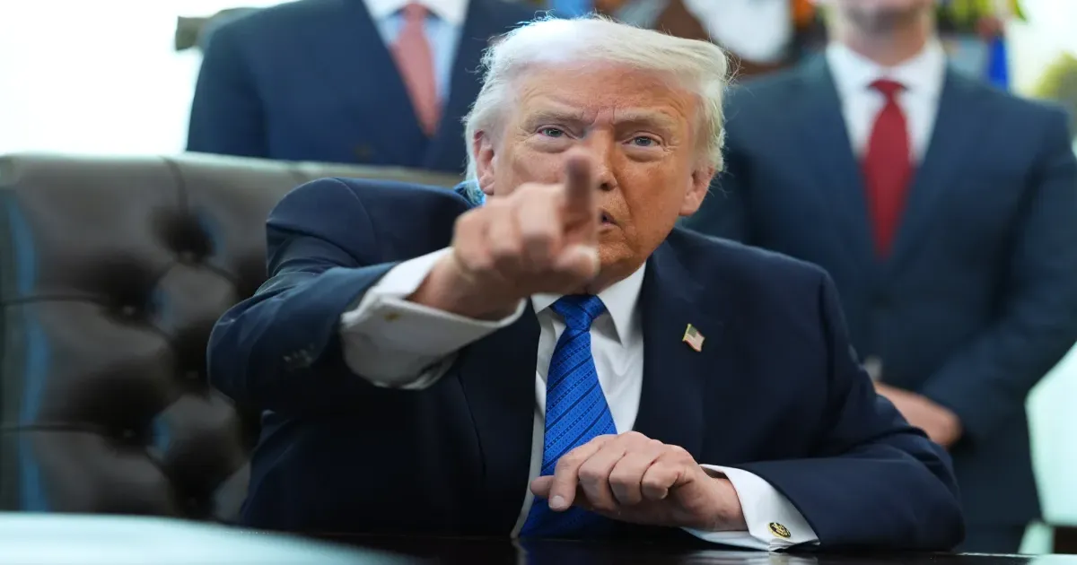 अपाचे हेलीकॉप्टर से लेकर सैन्य वाहन तक: ट्रंप प्रशासन इज़रायल को अरबों डॉलर के हथियार क्यों भेज रहा है?