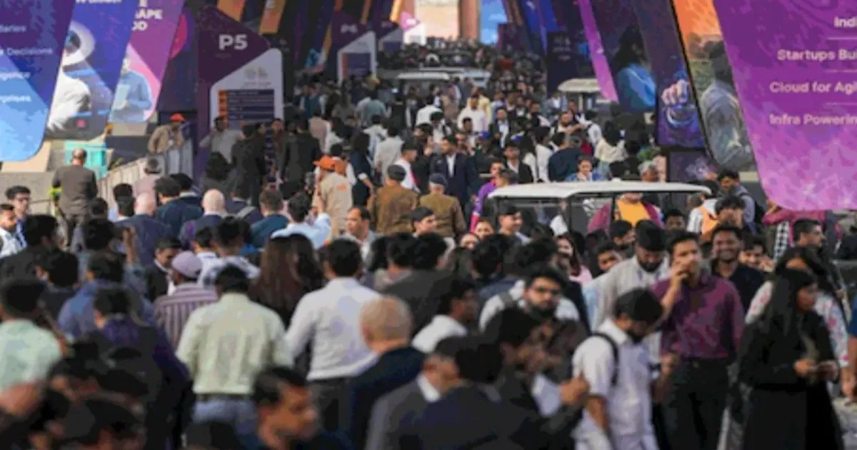 भारत मंडपम में एआई समिट से पहनने योग्य डिवाइस चुराने के आरोप में दो संविदा कर्मचारी गिरफ्तार