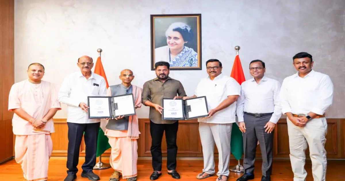 तेलंगाना के मुख्यमंत्री रेवंत रेड्डी ने हैदराबाद के शहरी क्षेत्र में इंदिरम्मा आवास कॉलोनियां विकसित करने के निर्देश दिए