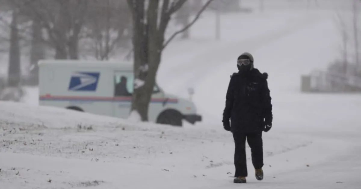 अमेरिका में भीषण शीतकालीन तूफान: 2.17 लाख से अधिक लोग बिना बिजली, कई राज्यों में आपातकाल घोषित