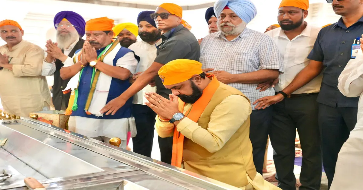 बिहार: मुख्यमंत्री सम्राट चौधरी ने तख्त श्री पटना साहिब में टेका मत्था, आशीर्वाद लिया