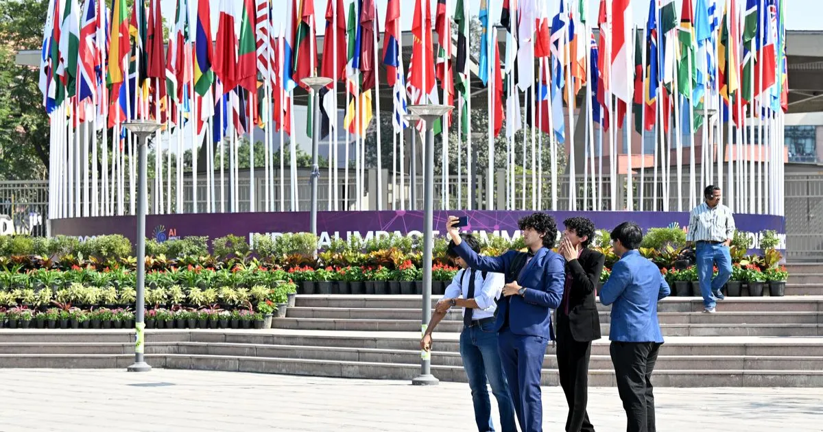 एआई समिट के पहले दिन जबरदस्त भीड़, प्रधानमंत्री मोदी ने किया उद्घाटन