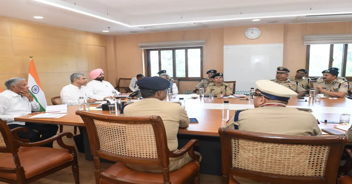 रेलवे सुरक्षा बढ़ाने के लिए एआई, ड्रोन और सीसीटीवी का उपयोग करेगा, यात्रियों से सतर्क रहने की अपील