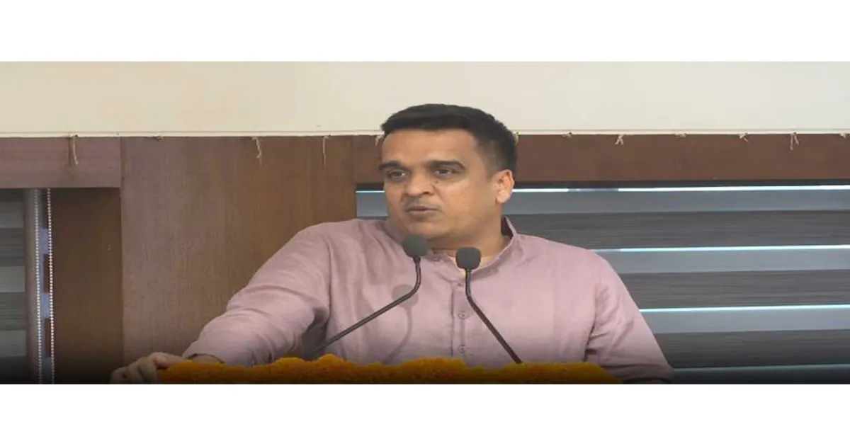 गुजरात: डिप्टी सीएम हर्ष सांघवी की पंचायत प्रतिनिधियों से अपील, रोज दो घंटे जनता की सुनें और सप्ताह में पांच दिन गांवों का दौरा करें