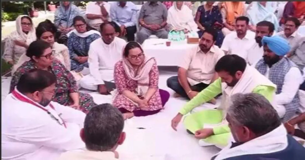 हरियाणा IPS अधिकारी के शव परीक्षण में सात दिन की देरी, परिवार ने DGP और पूर्व SP की गिरफ्तारी की मांग की