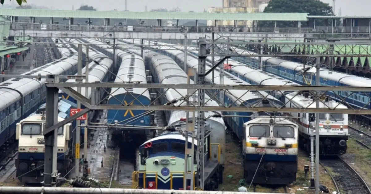 दीपावली और छठ पर रेलवे चलाएगा 12,000 विशेष ट्रेनें