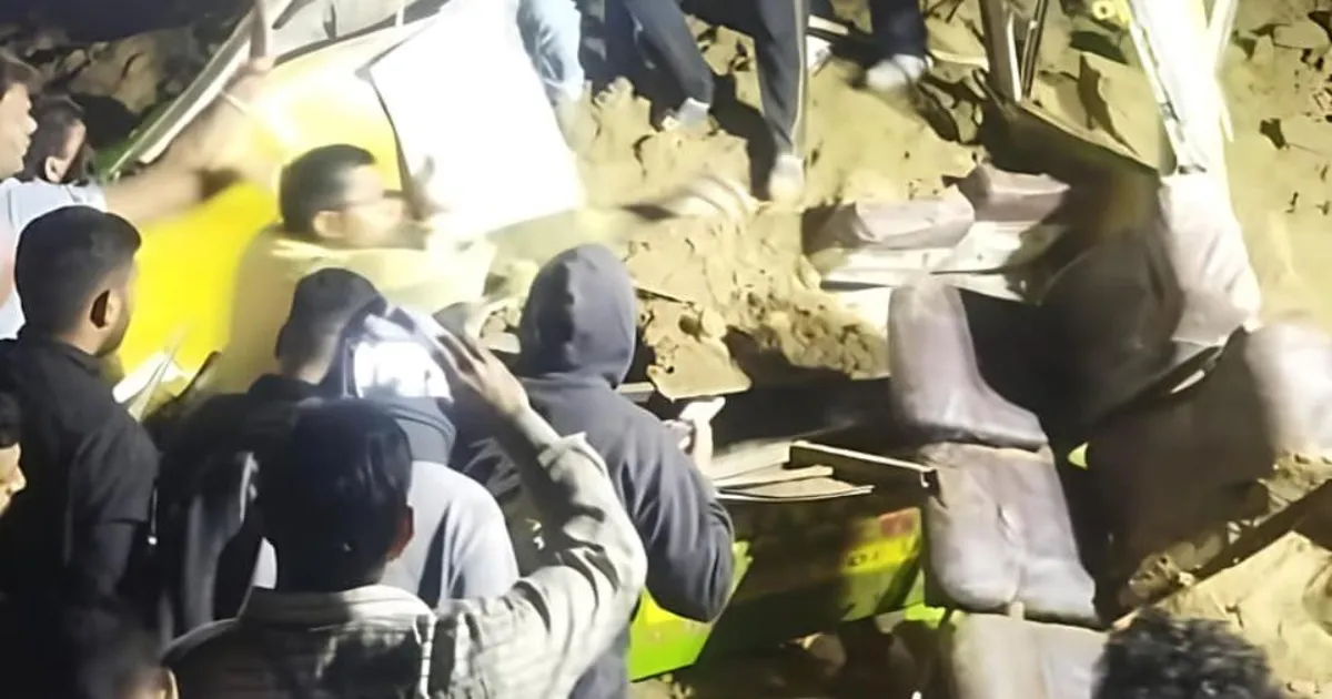 हिमाचल के बिलासपुर में भूस्खलन से बस हादसा, कम से कम 10 की मौत; रेस्क्यू ऑपरेशन जारी