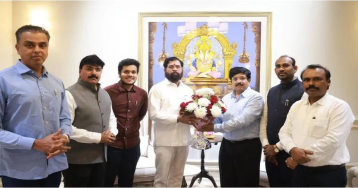 रिपब्लिकन सेना प्रमुख की शिंदे से मुलाकात, शिवसेना को समर्थन का ऐलान