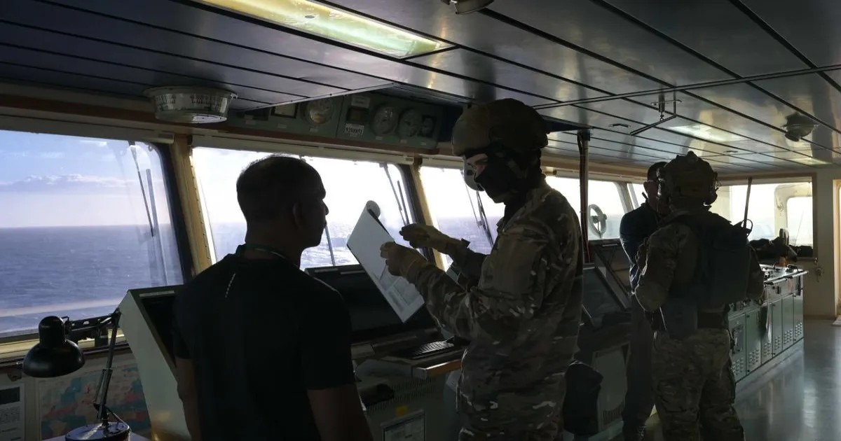 फ्रांस ने संदिग्ध शैडो फ्लीट टैंकर के भारतीय कप्तान को हिरासत में लिया