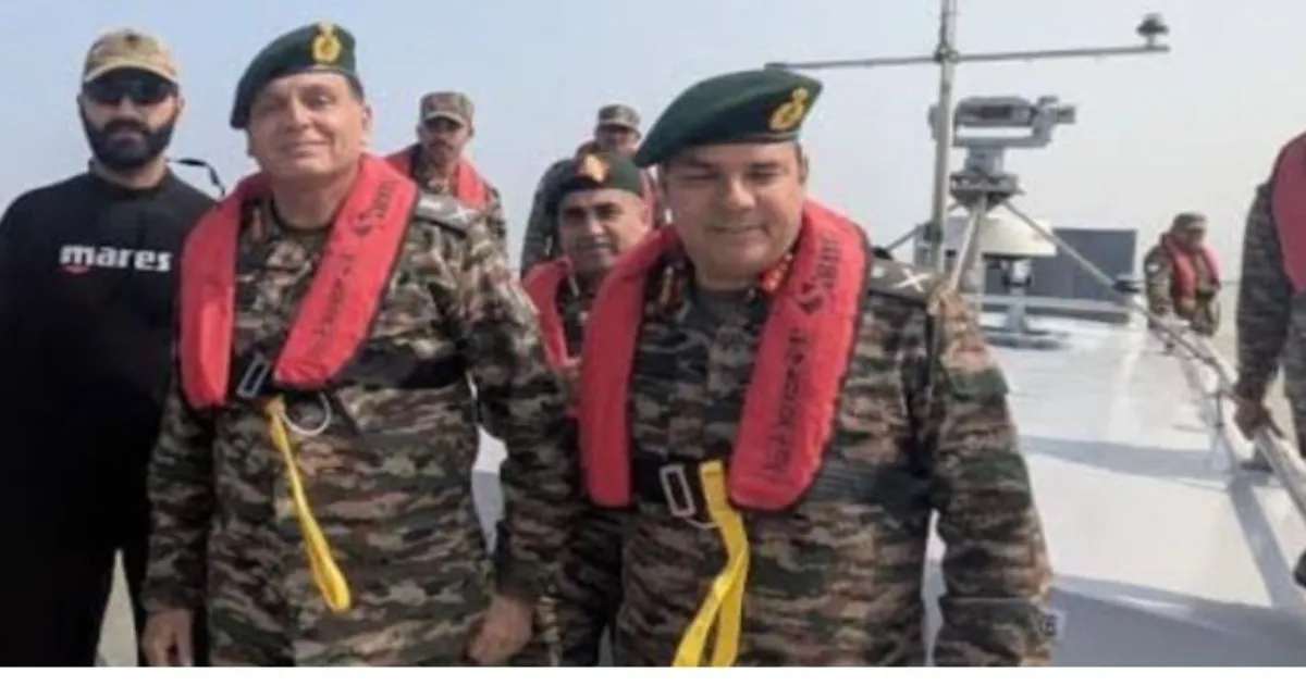 दक्षिणी सेना कमांडर ने गुजरात के क्रीक और कच्छ क्षेत्रों का ऑपरेशनल रिव्यू किया