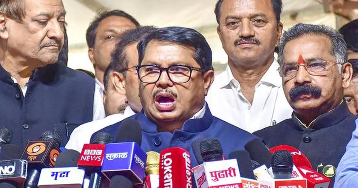 महाराष्ट्र स्थानीय निकाय चुनावों में VVPAT का उपयोग करें या बैलेट पेपर पर लौटें: कांग्रेस नेता वडेट्टीवार