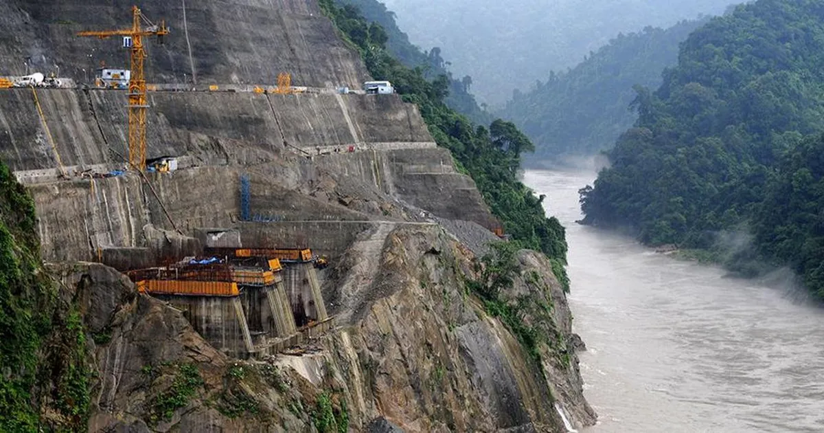 भारत के सबसे बड़े जलविद्युत परियोजना का परीक्षण प्रारंभ