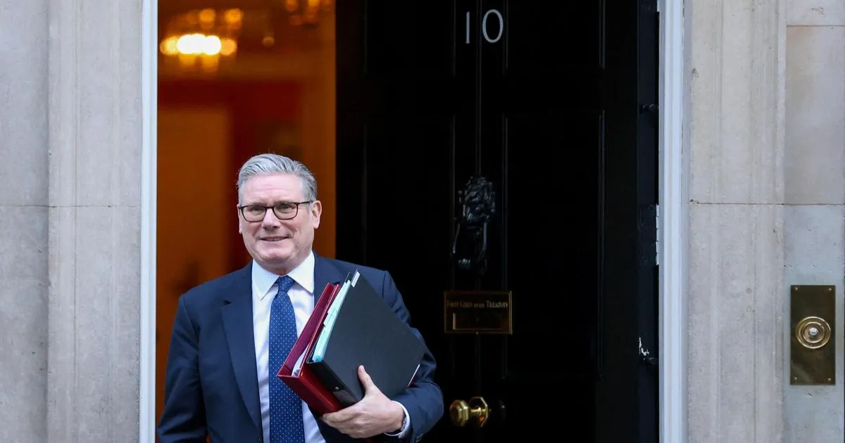 सोशल मीडिया से बच्चों की सुरक्षा पर जोर: ब्रिटेन के प्रधानमंत्री बोले, और कदम उठाने की जरूरत