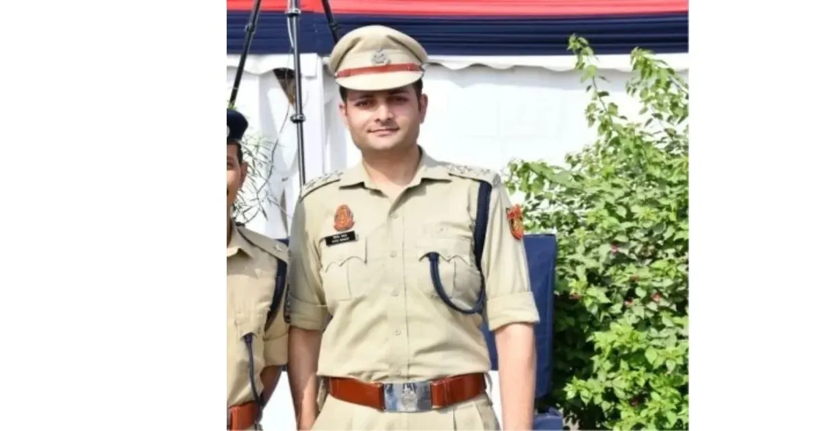 महिला पत्रकारों से कथित उत्पीड़न की जांच के बीच दिल्ली एसीपी विवेक भगत से अतिरिक्त डीसीपी का प्रभार वापस