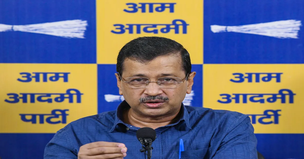 अरविंद केजरीवाल, सौरभ भारद्वाज और गोपाल राय के खिलाफ आपराधिक अवमानना याचिका दायर