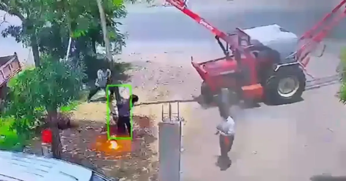 बीड में डीपी लगाने के दौरान करंट की चपेट में आया मजदूर, मौके पर मौत; ठेकेदार समेत चार पर मामला दर्ज