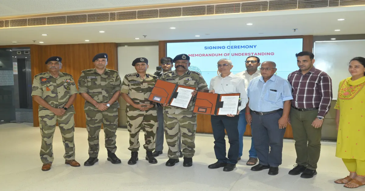 सीआईएसएफ ने साइबर सुरक्षा और एंटी-ड्रोन तकनीक मजबूत करने के लिए आईआईटी कानपुर से किए दो समझौते