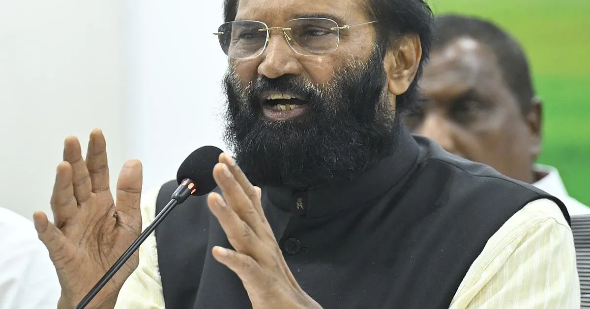 उत्तम कुमार रेड्डी ने कलेक्टर्स के साथ समन्वय और जलाशयों पर सतत निगरानी पर जोर दिया