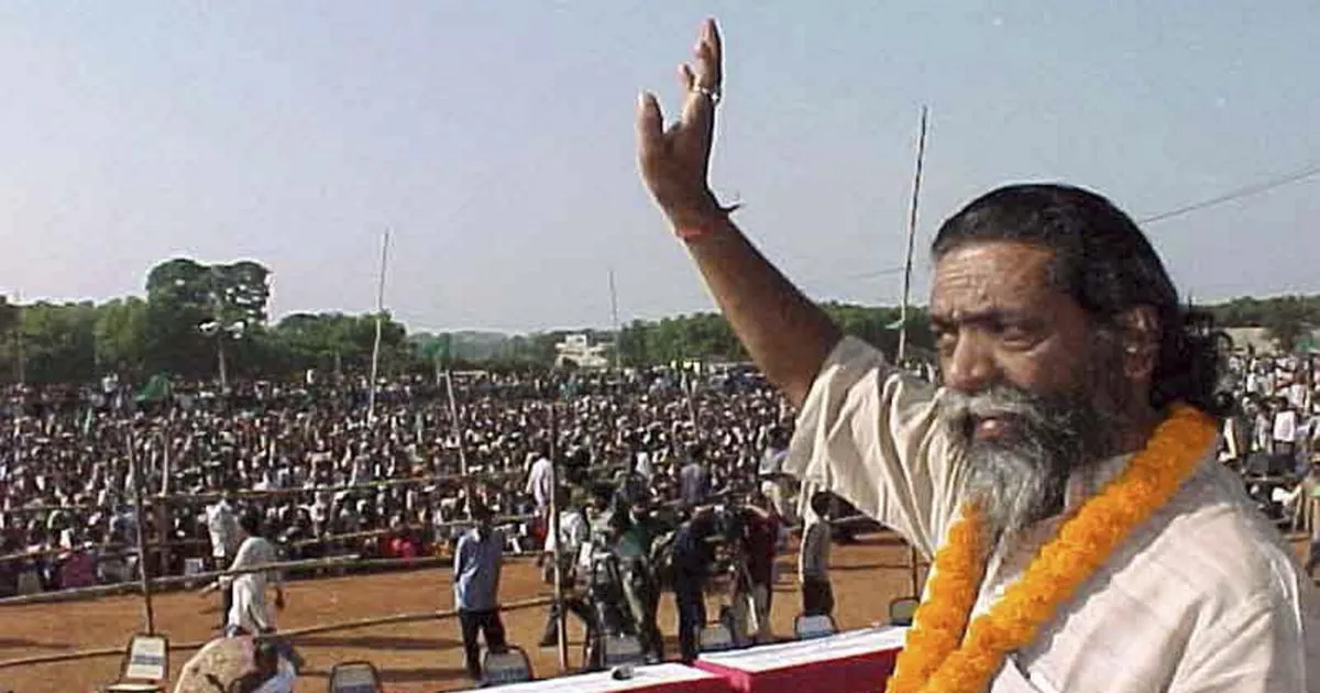 झारखंड के सरकारी स्कूलों में अगले शैक्षणिक वर्ष से पढ़ाई जाएगी शिबु सोरेन की जीवन गाथा