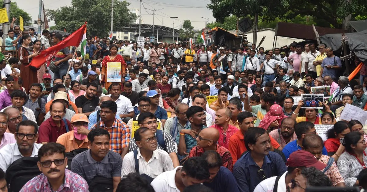 सुप्रीम कोर्ट के आदेश के तीन महीने बाद भी पश्चिम बंगाल सरकार कर्मचारियों को डीए बकाया नहीं दे पाई