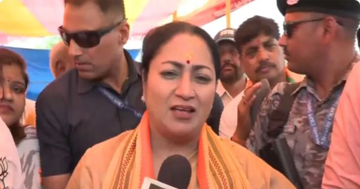 युवाओं के भविष्य की लड़ाई: दिल्ली CM रेखा गुप्ता ने पश्चिम बंगाल चुनाव से पहले रानीगंज में माफिया शासन की आलोचना की