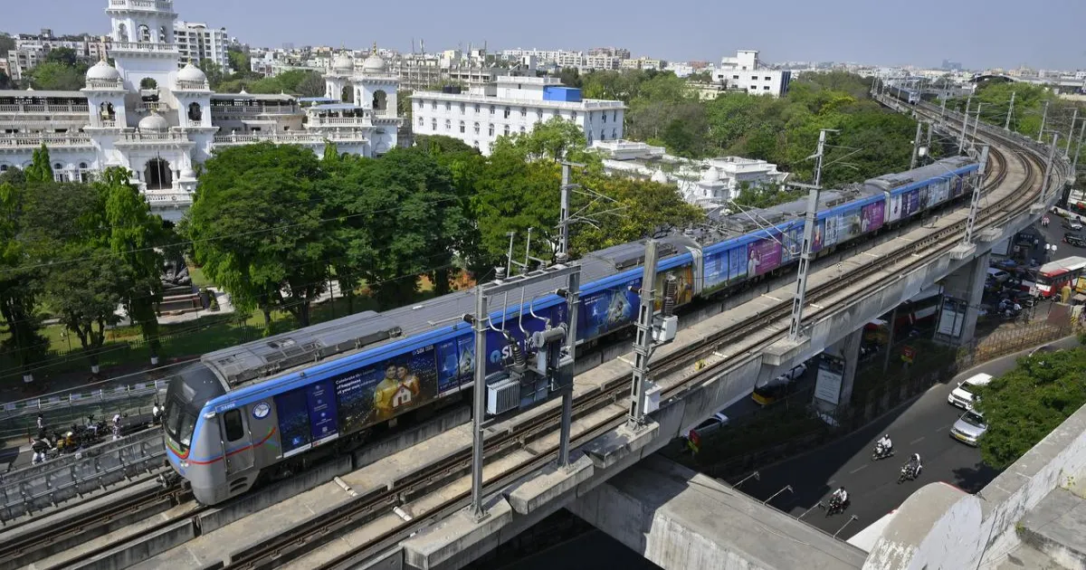 हैदराबाद मेट्रो रेल विस्तार फिर अटके, नए मूल्यांकन से योजना दोबारा शुरू