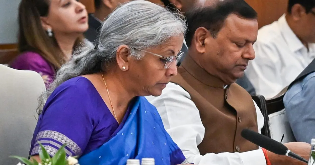जीएसटी परिषद की अहम बैठक में दर कटौती प्रस्तावों पर चर्चा