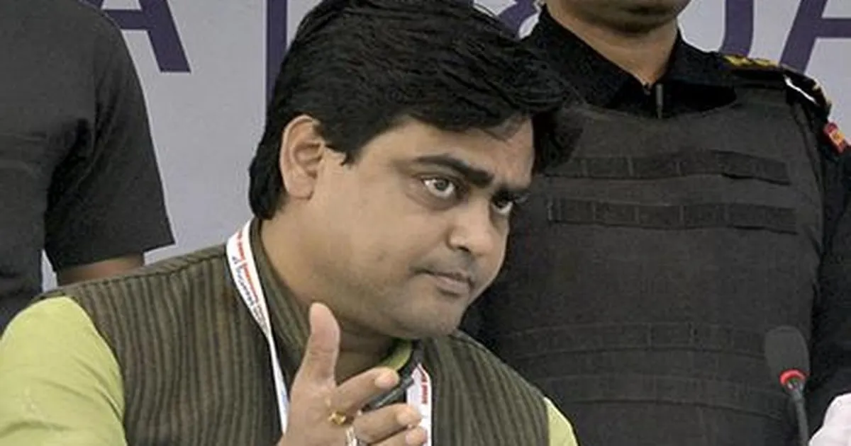 मटुआ मतदाताओं के नाम कटने पर शंतनु ठाकुर की टिप्पणी से सियासी घमासान