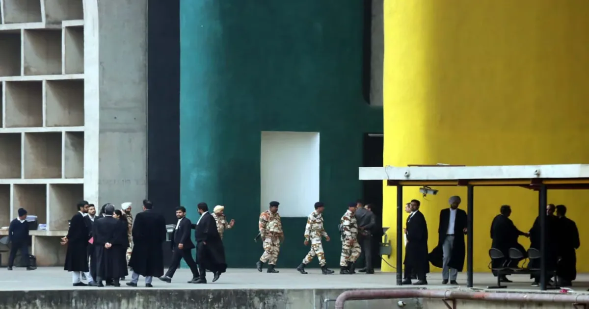 हरियाणा और पंजाब के डीजीपी सुप्रीम कोर्ट की गिरफ्तारी गाइडलाइन्स न मानने पर समन झेलेंगे