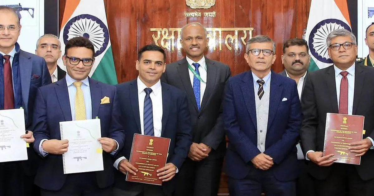 रक्षा मंत्रालय ने बैटल कार्बाइन और टॉरपीडो के लिए ₹4,666 करोड़ के अनुबंध किए