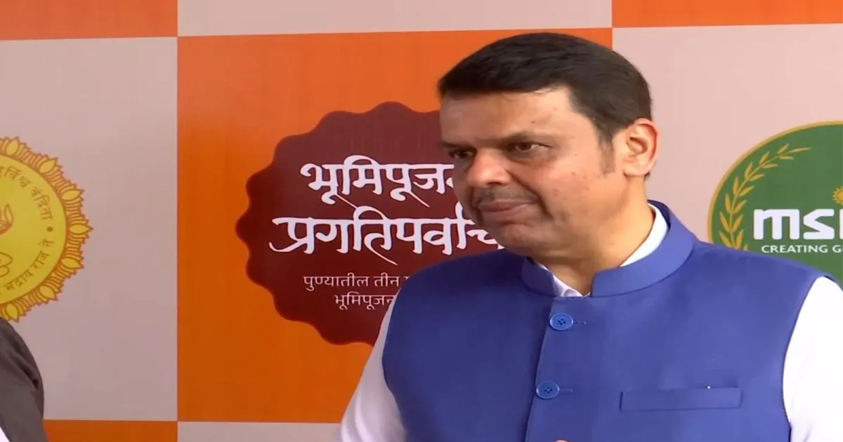 नागपुर में राम रक्षा कार्यक्रम को लेकर सीएम फडणवीस का उद्धव ठाकरे पर तंज, बोले- खुशी है कि उन्हें भगवान राम का महत्व समझ आया