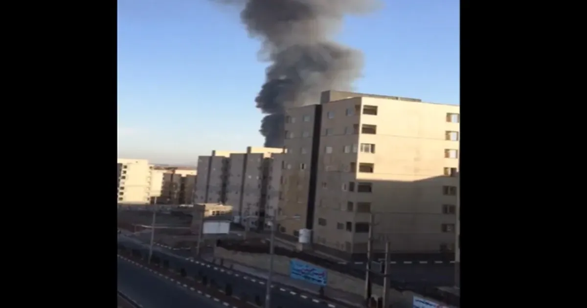 तेहरान के पास धुएं और विस्फोटों से मचा हड़कंप, अमेरिका-ईरान परमाणु तनाव के बीच स्थिति गंभीर