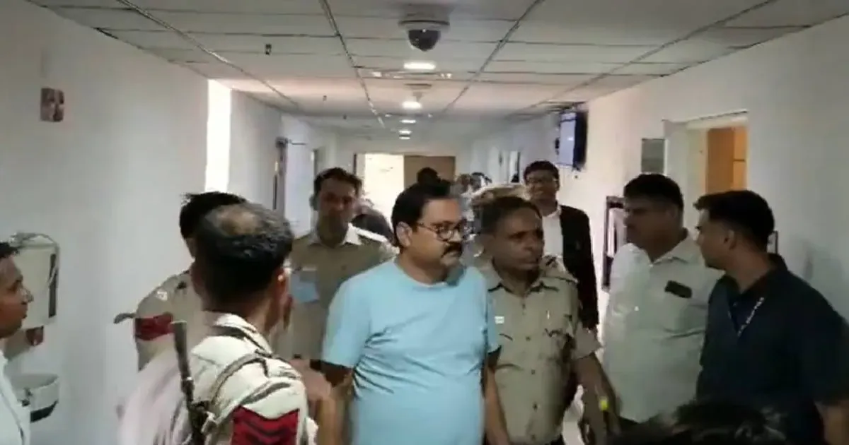 दिल्ली: राउज़ एवेन्यू कोर्ट ने बिहार विधायक राजू कुमार सिंह को हर्ष फायरिंग में महिला की मौत मामले में 4 साल की सजा सुनाई