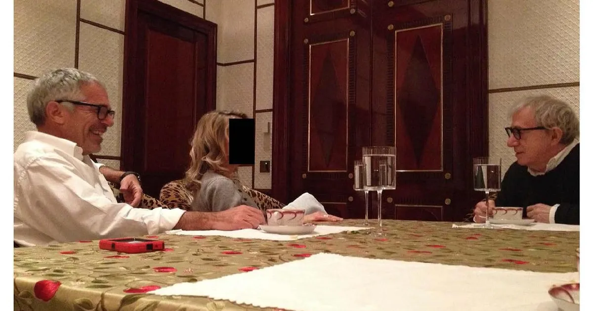 एपस्टीन ईमेल में खुलासा: वुडी एलन की व्हाइट हाउस यात्रा कराने में भूमिका निभाई थी