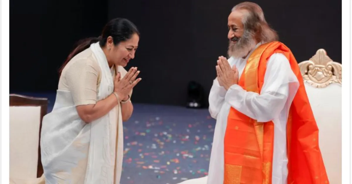 गुरुदेव श्री श्री रवि शंकर के दिल्ली आगमन से शहर में आती है नई ऊर्जा: मुख्यमंत्री रेखा गुप्ता