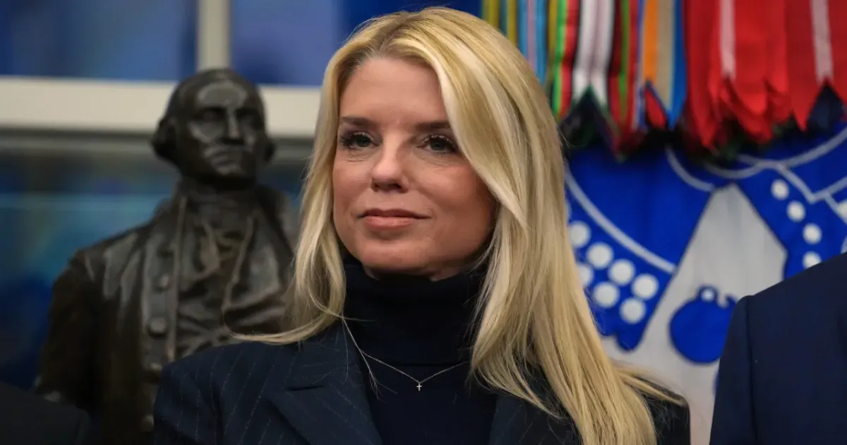 जेफ्री एपस्टीन फाइल विवाद के बीच ट्रंप ने अटॉर्नी जनरल पाम बॉन्डी को हटाया