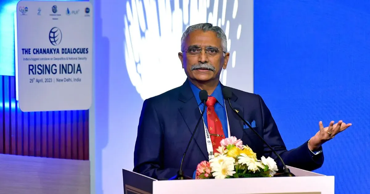 जनरल नरवणे का बड़ा बयान: भारत-चीन गतिरोध में सेना को नहीं छोड़ा गया, राजनीति से बचने की सलाह