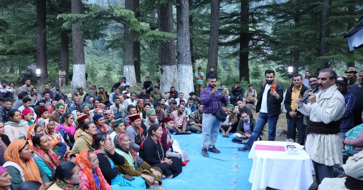 हिमाचल के सबसे दुर्गम बारा भंगाल पहुंचे मुख्यमंत्री सुखविंदर सिंह सुक्खू, महिलाओं के लिए पेंशन और इको-टूरिज्म विकास का ऐलान