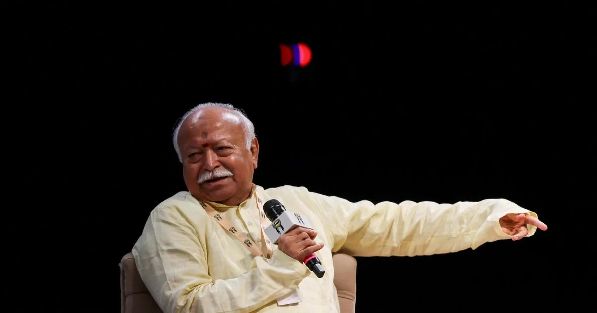 मोहन भागवत के अमेरिका दौरे पर विवाद, धार्मिक स्वतंत्रता आयोग ने आरएसएस सदस्यों पर प्रतिबंध की मांग की