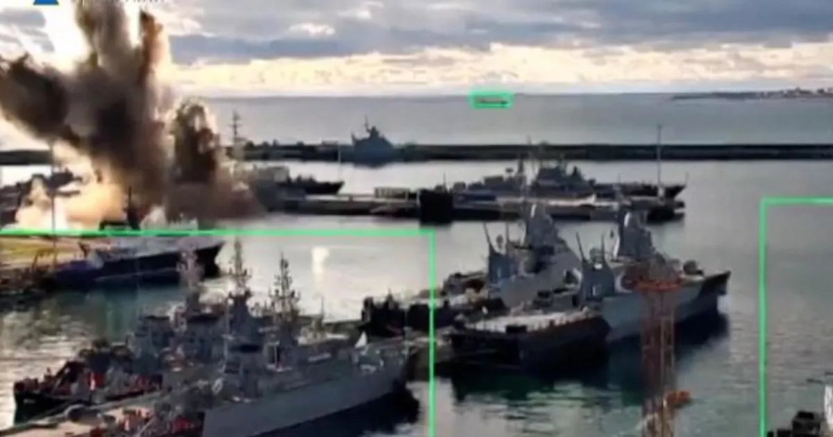 यूक्रेन का बड़ा हमला: पहली बार अंडरवॉटर ड्रोन से रूसी पनडुब्बी को बनाया निशाना