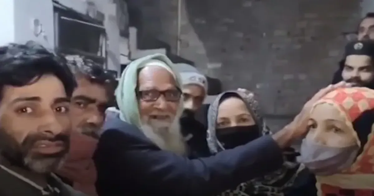 मृत समझा गया शख्स 29 साल बाद लौटा यूपी के घर, बंगाल के मतदाता सत्यापन ने फिर मिलाया परिवार से