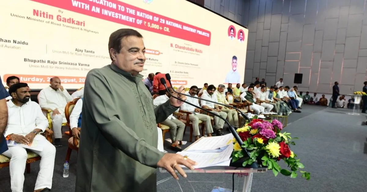 दिसंबर तक भारत की लॉजिस्टिक्स लागत 10% से कम होगी: नितिन गडकरी