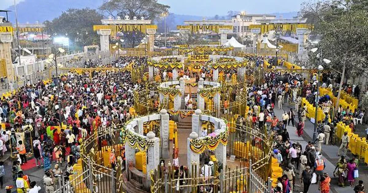 सरलम्मा के आगमन के साथ मेदाराम महा जातरा का शुभारंभ, आज रात चरम पर पहुंचेगा उत्सव